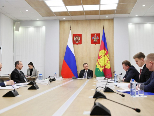 Губернатор провёл совещание по водоснабжению потребителей края