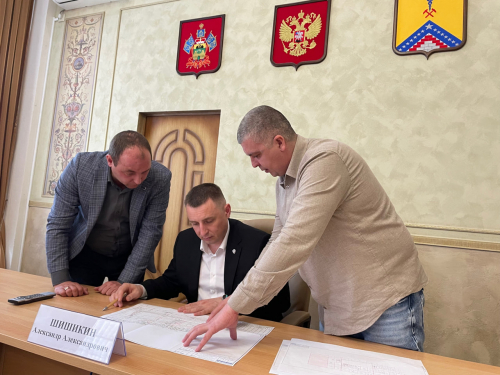Вчера прошло важное совещание, на повестке дня которого было  строительство новой Детской школы искусств на Гражданской площади.