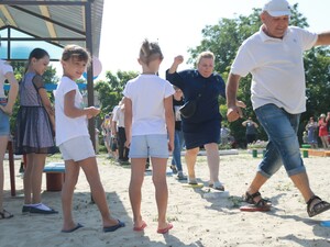 1 июля 2020 года в с. Новомихайловском открылась детская спортивно-игровая площадка