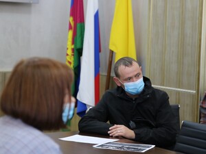 Глава Гулькевичского района провел прием граждан по личным вопросам
