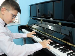 Новое фортепиано для детской школы искусств п. Венцы