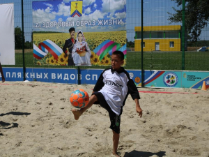 «Zа здоровый образ жизни» с пляжным футболом