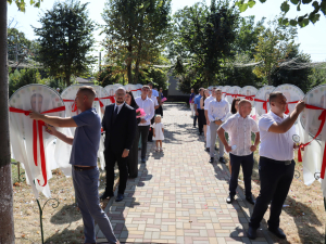 Новые «Лица Гулькевичского района» украшают улицу Красную