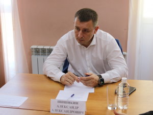 Глава района провёл выездной приём жителей Новоукраинского.