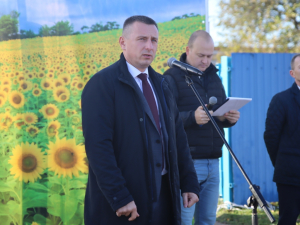 В этот солнечный день у нас в районе прошли первые конкурс профессионального мастерства среди механизаторов «Лучший Пахарь».