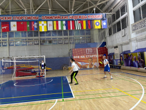 Вчера в СК «Звездный» прошел очередной этап XXIX районной спартакиады под девизом «За физическое и нравственное здоровье нации». Команды состязались в мастерстве игры в бадминтон.