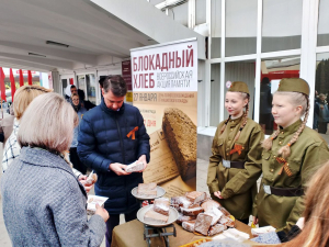 Только за Россию бьются не смолкая сердца! 