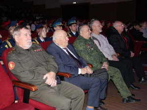 Сегодня в КДЦ «Лукоморье» состоялось мероприятие «Верю в вас, люди», посвященное памяти Николая Кондратенко. Поводом для этой встречи послужила краевая передвижная выставка «Верю в Вас, люди», которая открылась на территории района 3 февраля.