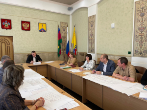 Вчера прошло важное совещание, на повестке дня которого было  строительство новой Детской школы искусств на Гражданской площади.