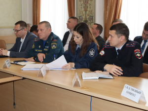 Сегодня прошло заседание Антитеррористической комиссии и Оперативного штаба региона под председательством Вениамина Кондратьева в режиме ВКС. 