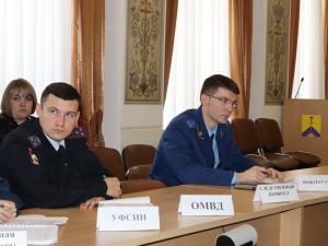 Сегодня прошло заседание Антитеррористической комиссии и Оперативного штаба региона под председательством Вениамина Кондратьева в режиме ВКС. 