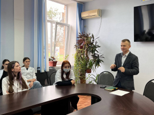 Сегодня в сельскохозяйственном техникуме Сергей Удовиченко провел очень важное мероприятие посвященное кибербезопасности и финансовой грамотности. 