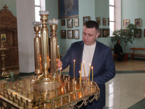 Поздравляю всех православных жителей района со Светлым Христовым Воскресением!