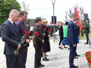 Сегодня на аллее боевой славы в г.Гулькевичи состоялось открытие мемориала в память погибшим участникам специальной военной операции. 
