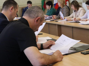  Сегодня под председательством Ларисы Перевертайло состоялась внеочередная 67 сессия Совета МО Гулькевичский район.