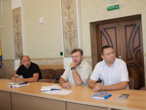 Сегодня под председательством заместителя Губернатора Евгения Пергуна прошло заседание по вопросу подготовки теплоснабжающих организаций края к осенне-зимнему периоду.
