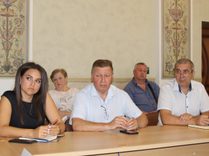 Сегодня Елена Салмина провела совещание по вопросу подготовки к осенне-зимнему периоду. 