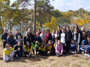 НКО Союз СОТОС Красносельский, В рамках экологического проекта «Озеро Палашка», реализованного при поддержке гранта губернатора Кубани, учащиеся МБОУ СОШ № 16 провели благоустройство прибрежной территории.