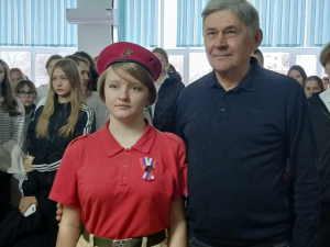 С началом второй учебной четверти в школах района продолжены встречи с писателем, автором книг "Правители России. 