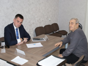 В селе Николенском временно исполняющий полномочия главы района Светлана Юрова провела выездной прием жителей.
