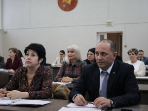  Сегодня в КДЦ «Лукоморье» состоялось заседание депутатских комиссий.