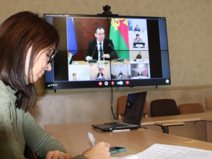 Вениамин Кондратьев провел совещание по итогам «Прямой линии»