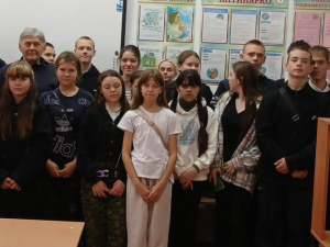 14 ноября 2025 г., в рамках  проекта "Кубанский Сокол -первый георгиевский кавалер среди авиаторов России", была проведена встреча с учащимися 9-11 классов МБОУ СОШ №20 им. Героя Советского Союза А. А. Лазуненко, села Новомихайловского Гулькевичского района, на которой Виктор Васильевич Озерский, член Союза писателей России, рассказал о своих произведениях, в том числе о новом романе "Мёртвая петля Ткачева" и его героях -первом авиадарме  В.М. 