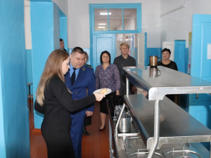 На краевой планёрке Губернатор обсудил вопросы школьного питания