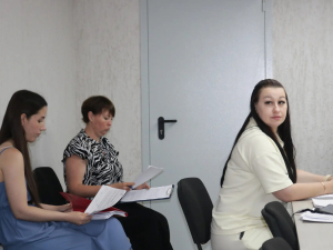   Сегодня прошло заседание комиссии по делам несовершеннолетних под председательством исполняющего обязанности заместителя главы района Кристины Дегинау.