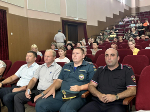 Сегодня в КДЦ «Лукоморье» состоялся обучающий семинар с руководящим составом участков избирательных комиссий.