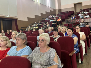 Сегодня в КДЦ «Лукоморье» состоялся обучающий семинар с руководящим составом участков избирательных комиссий.