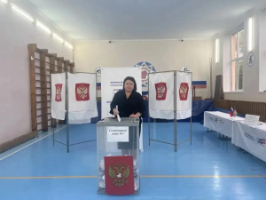 🇷🇺🔹🗳️Депутаты Совета муниципального образования Гулькевичский район Марина Черевко и Татьяна Козленко не остались в стороне от важного политического события и выполнили свой гражданский долг, проголосовав на своих избирательных участках.