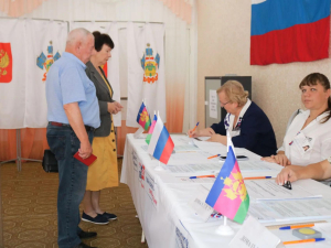 Спокойно и организованно проходят выборы в Гулькевичском районе.